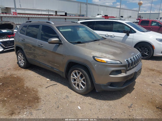 Salvage Jeep Cherokee Image