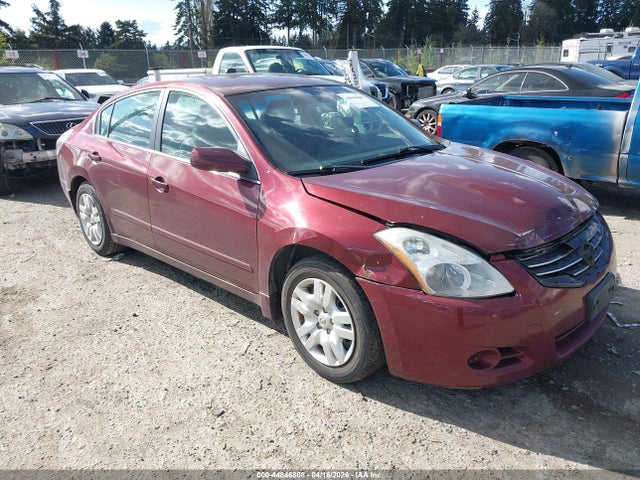 Salvage Nissan Altima Image