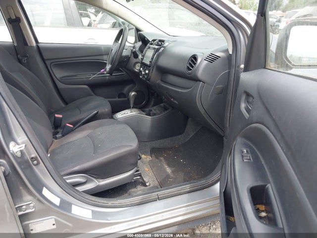 Mitsubishi Mirage Es