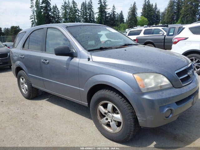 Salvage Kia Sorento Image