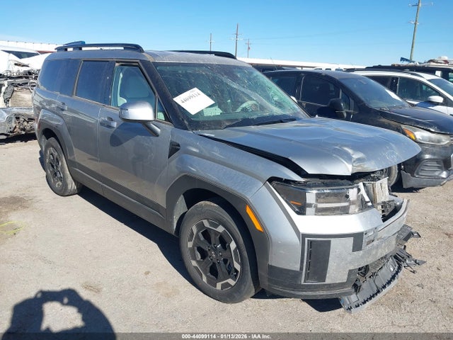 Salvage Hyundai SANTA FE Image