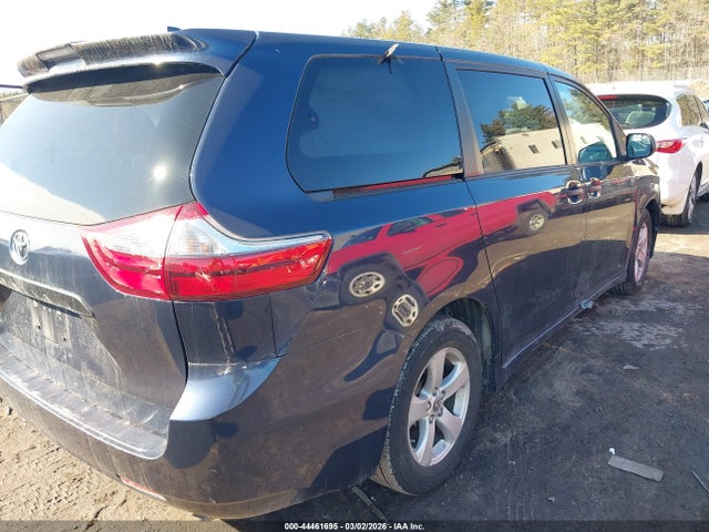 Toyota Sienna L