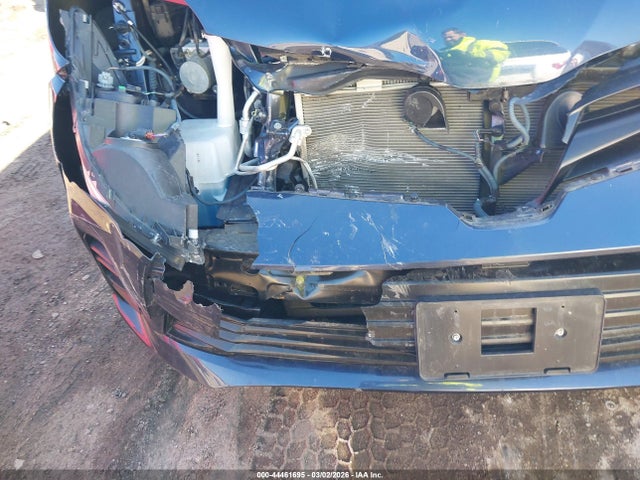 Toyota Sienna L