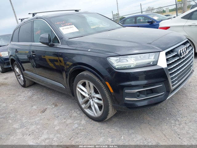 Salvage Audi Q7 Image