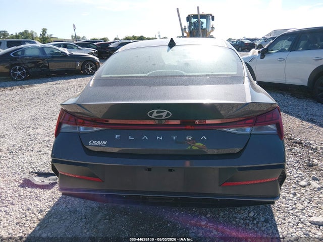 Hyundai ELANTRA Sel