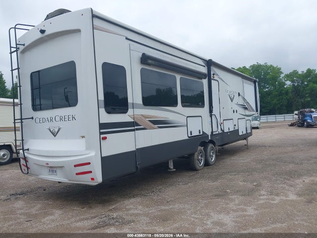 Cedar Creek 38ebs
