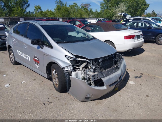 Salvage Toyota Prius Image