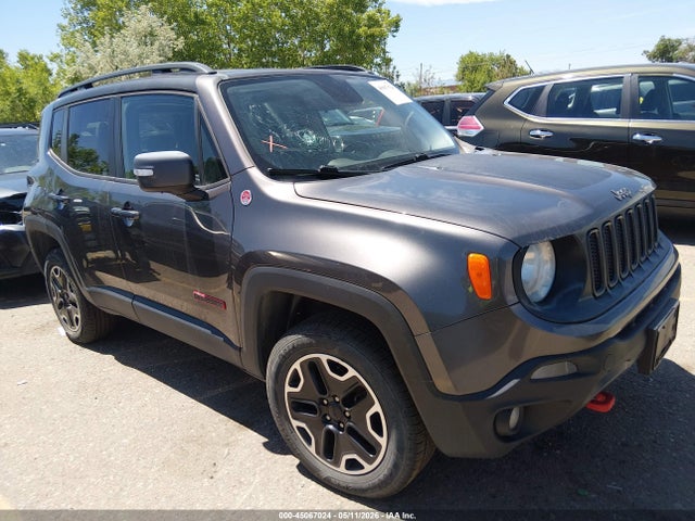 Salvage Jeep Renegade Image