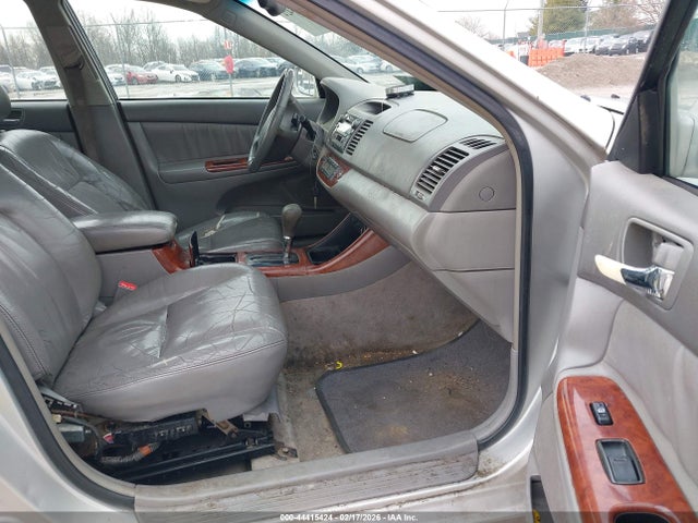 Toyota Camry Xle V6