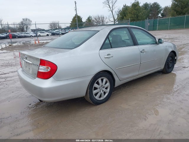 Toyota Camry Xle V6