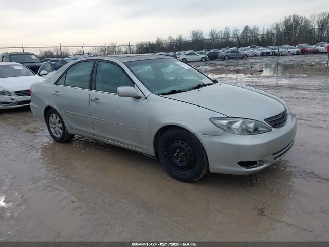 Salvage Toyota Camry Image