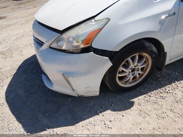 Toyota Prius v Three
