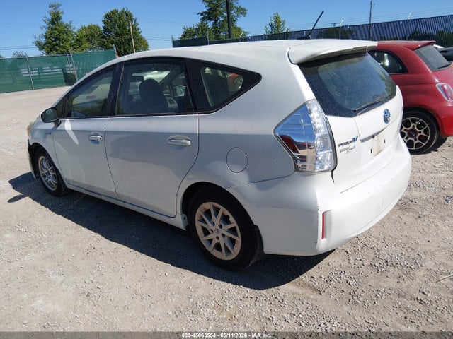 Toyota Prius v Three