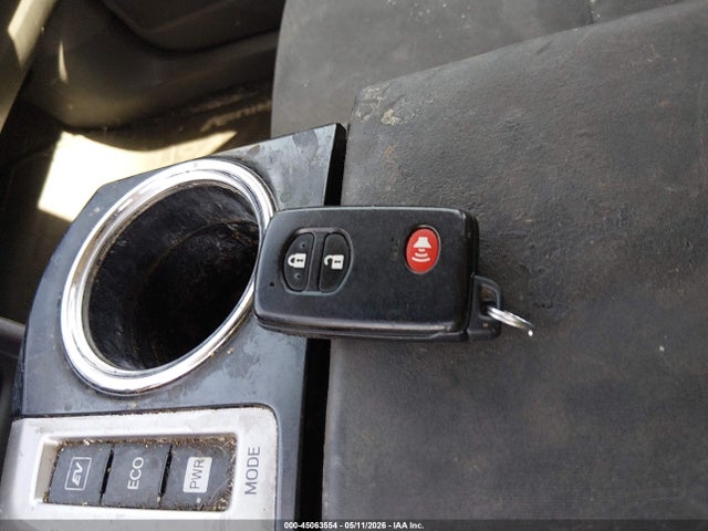 Toyota Prius v Three