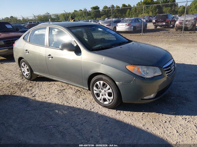Salvage Hyundai ELANTRA Image