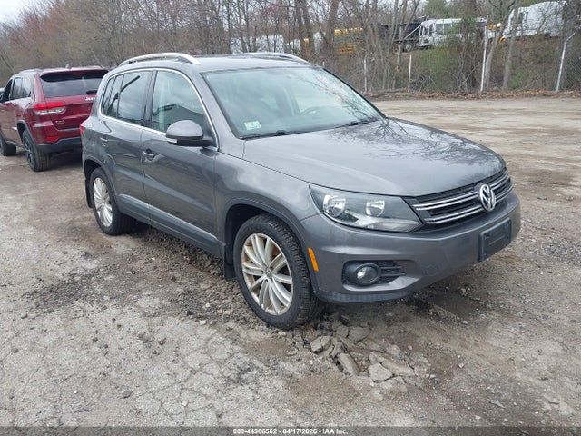 Salvage Volkswagen Tiguan Image