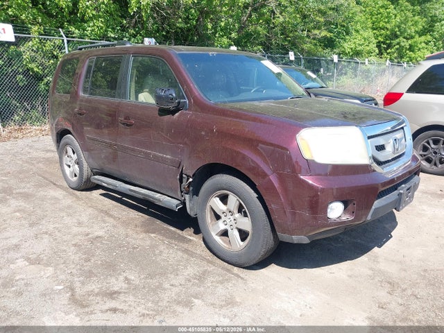 Salvage Honda Pilot Image