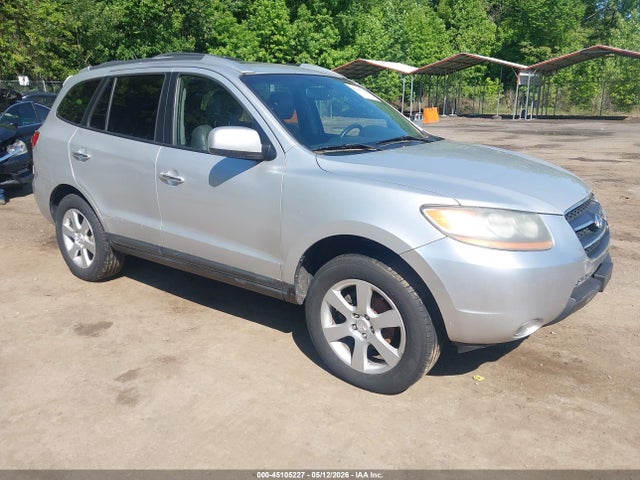 Salvage Hyundai SANTA FE Image