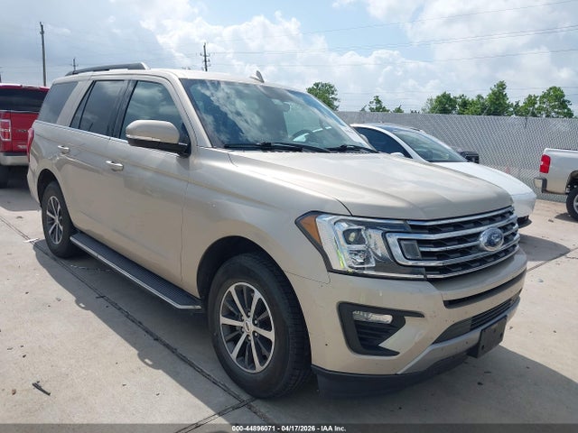 Salvage Ford Expedition Image
