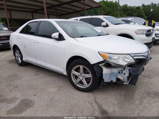 Salvage Toyota Camry Image