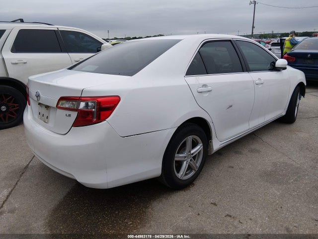 Toyota Camry Le