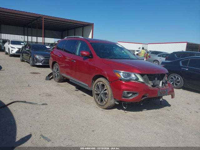 Salvage Nissan Pathfinder Image