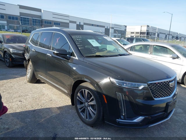Salvage Cadillac XT6 Image