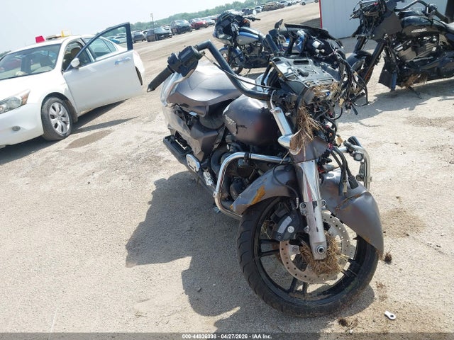 Salvage Harley-Davidson Flhxs Image