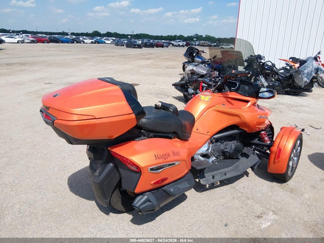 Can-Am Spyder Roadster