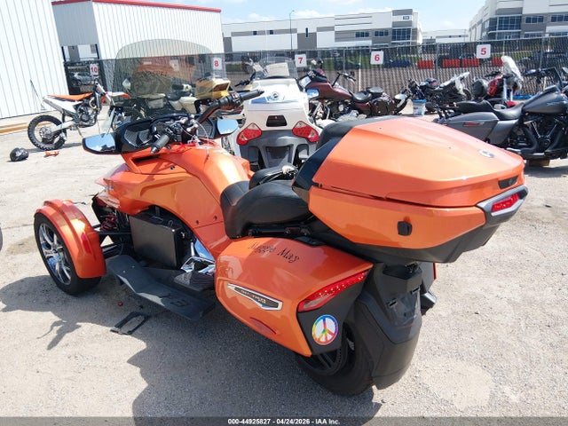 Can-Am Spyder Roadster