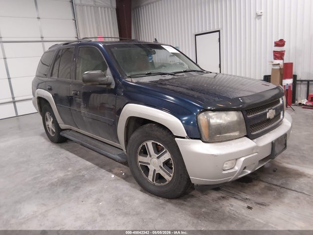 Salvage Chevrolet Trailblazer Image