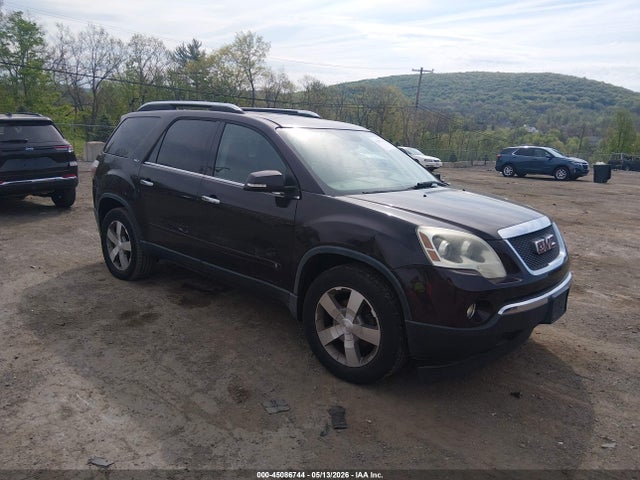 Salvage GMC Acadia Image