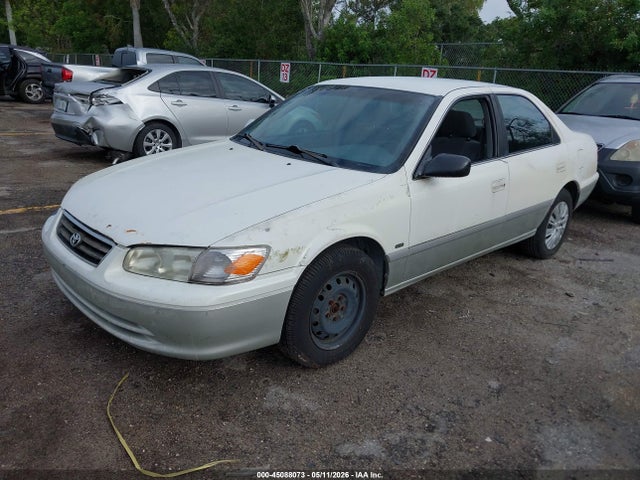 Toyota Camry Le