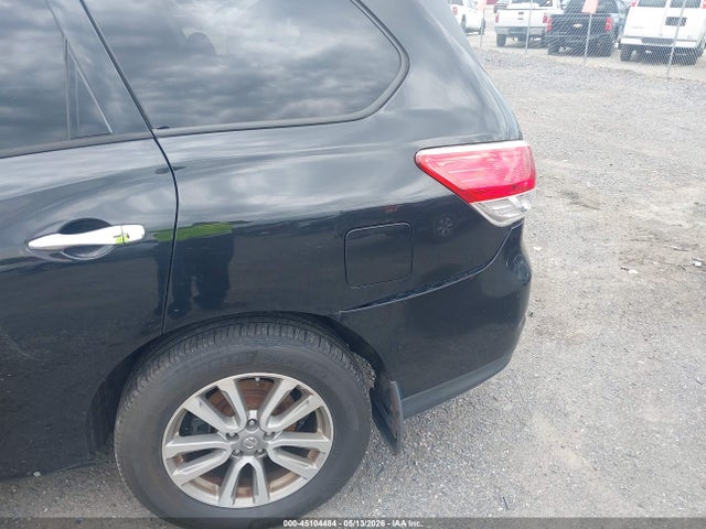 Nissan Pathfinder S