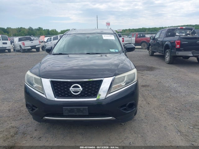 Nissan Pathfinder S