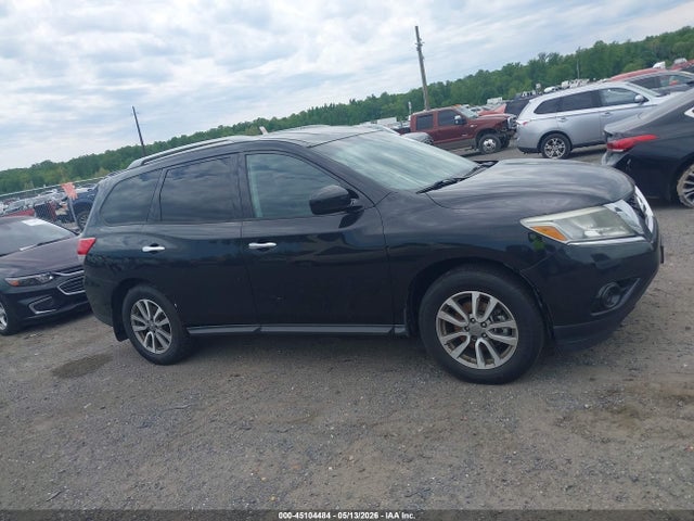 Nissan Pathfinder S