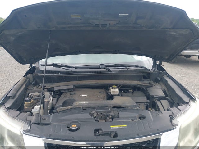 Nissan Pathfinder S