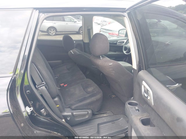 Nissan Pathfinder S