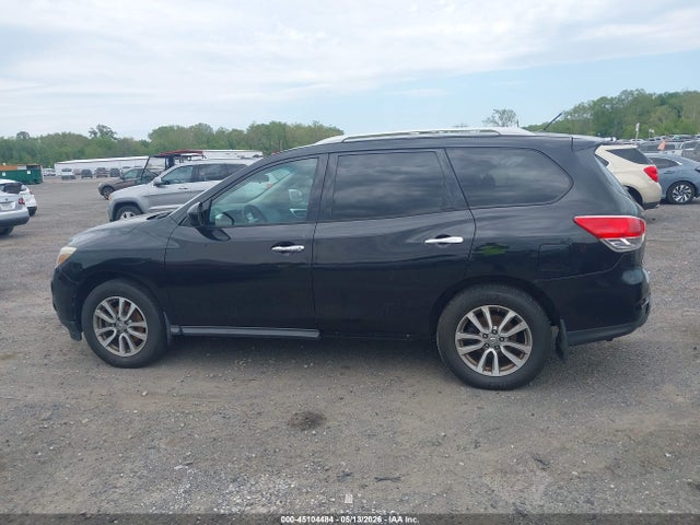 Nissan Pathfinder S