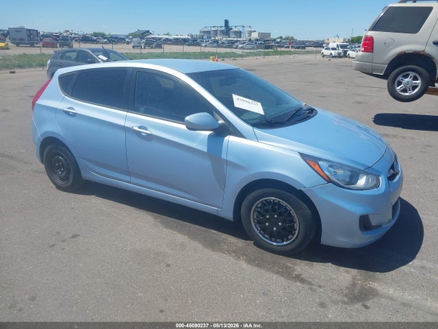 Salvage Hyundai ACCENT Image