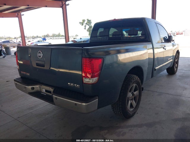Nissan Titan Se