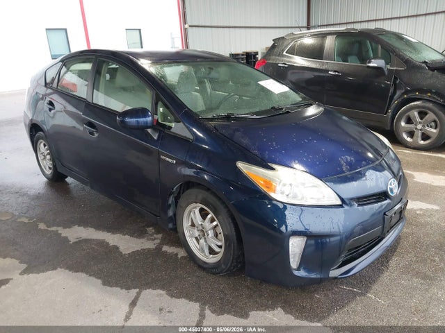 Salvage Toyota Prius Image