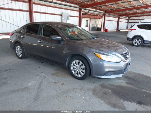 Salvage Nissan Altima Image