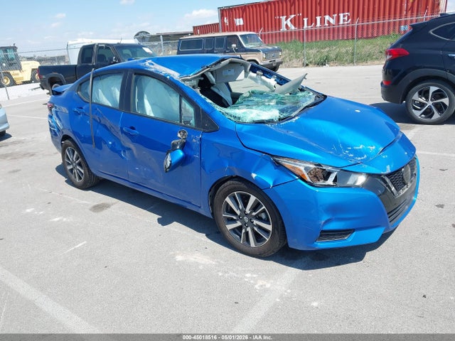 Salvage Nissan Versa Image