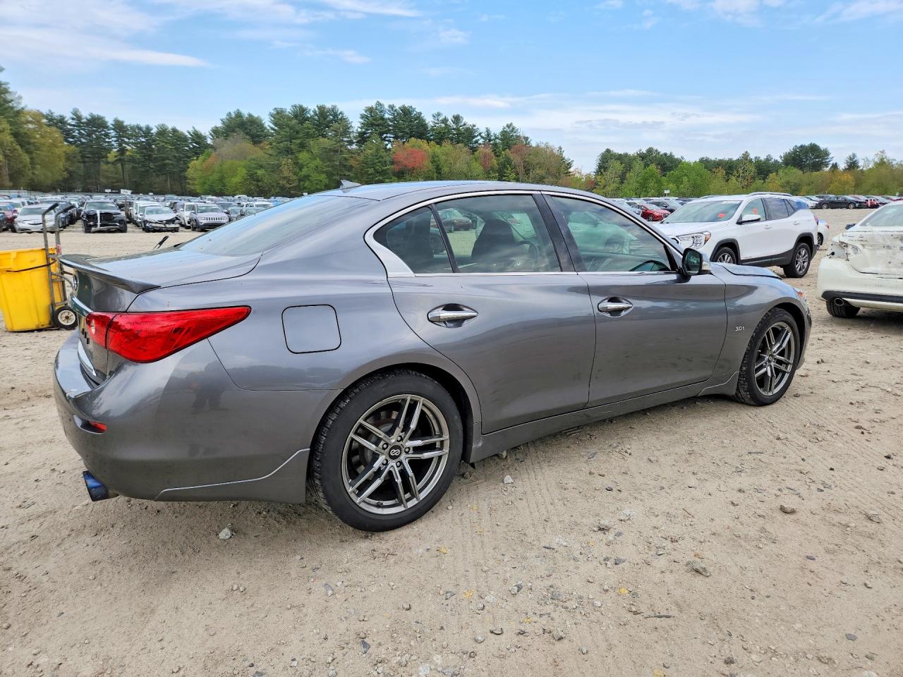 INFINITI Q50 3.0t P 3.0t Premium
