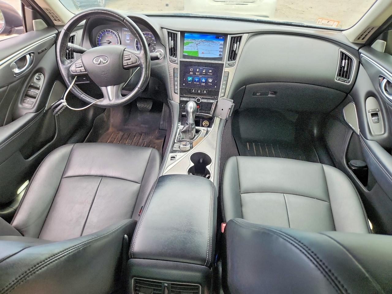 INFINITI Q50 3.0t P 3.0t Premium
