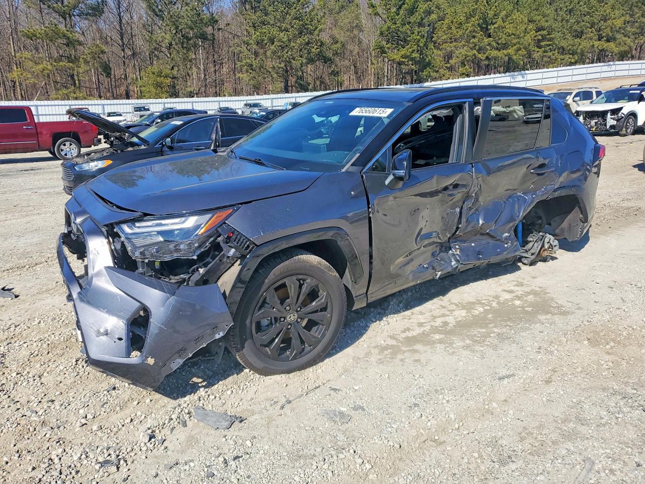 Salvage Toyota RAV4 Image