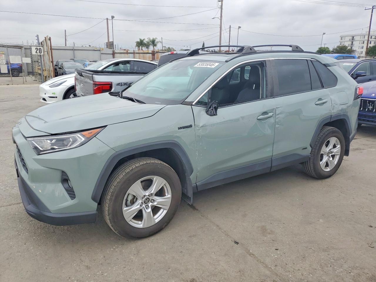 Salvage Toyota RAV4 Image
