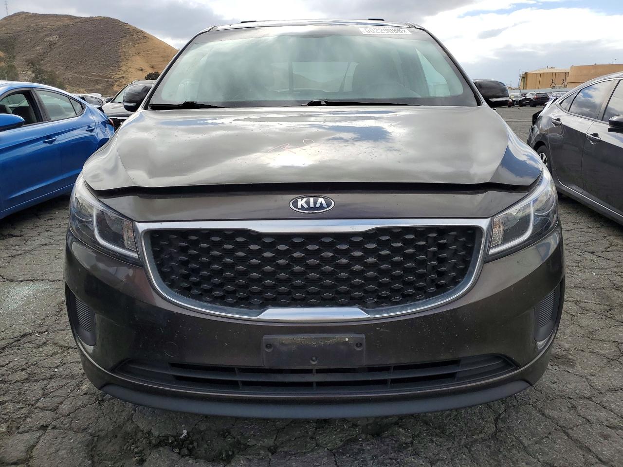 Kia Sedona Lx
