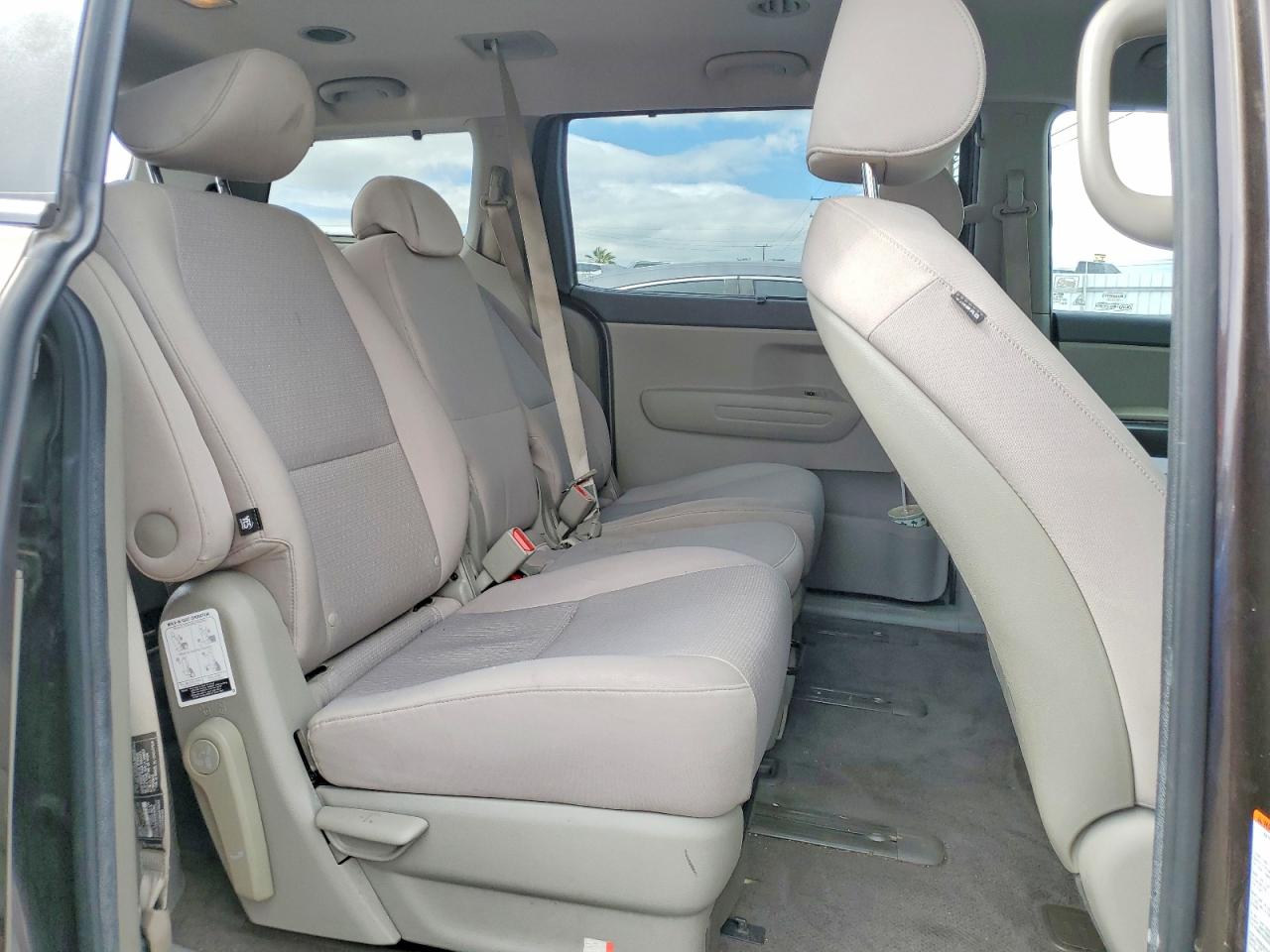 Kia Sedona Lx